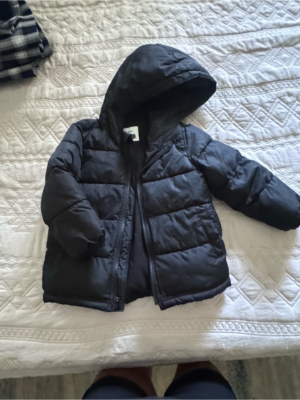 Old Navy Black Puffer Jacket with Hood - Kids